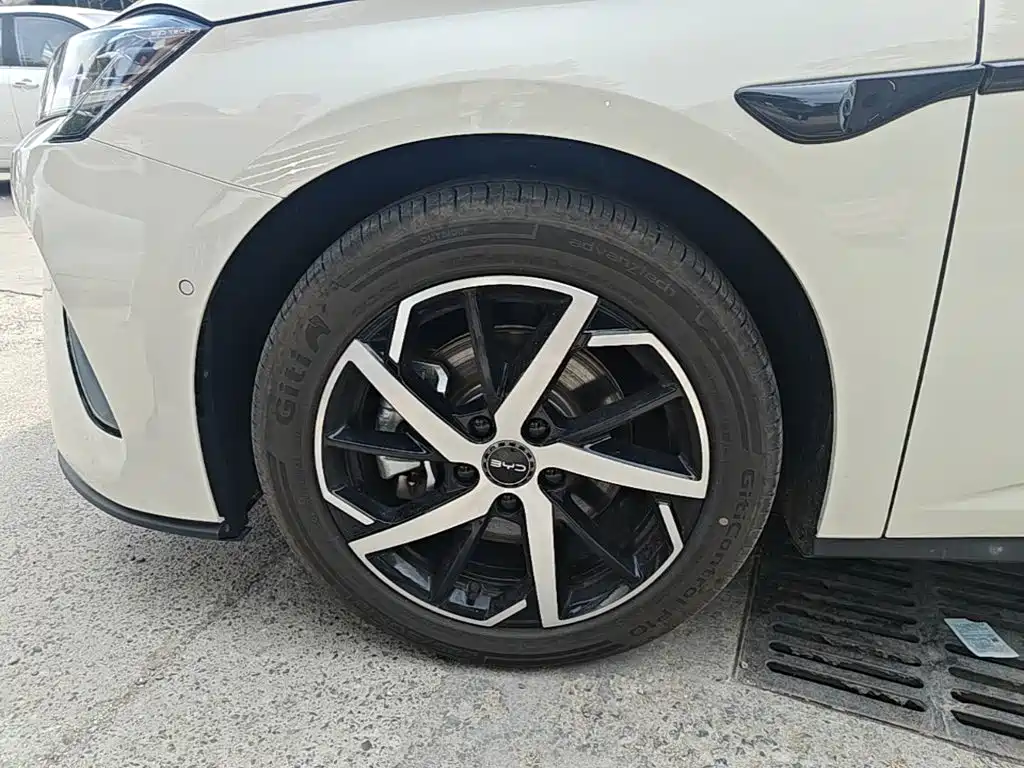 BYD Seal 07 DM-i — миниатюра 23