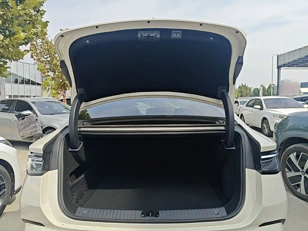 BYD Seal 07 DM-i — миниатюра 19