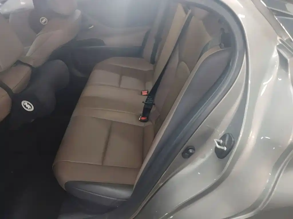 Lexus ES — миниатюра 15