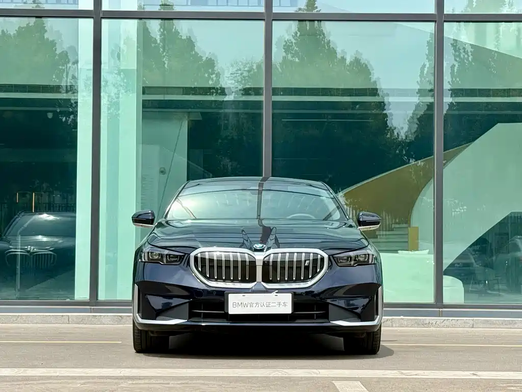 BMW i5 — миниатюра 2