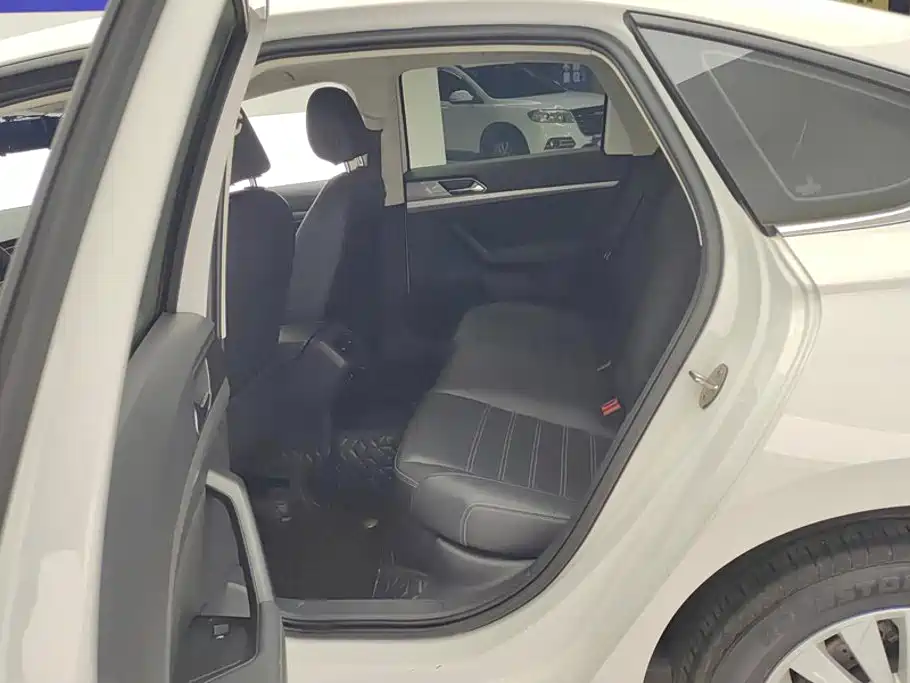 Volkswagen Lavida — миниатюра 11