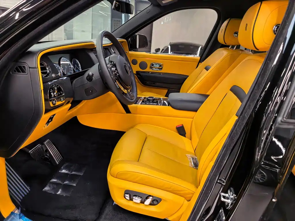 Rolls-Royce Cullinan — миниатюра 9