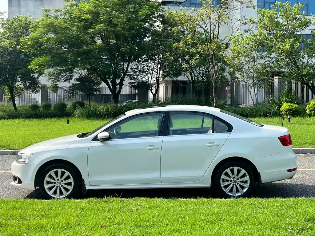 Volkswagen Sagitar — миниатюра 4