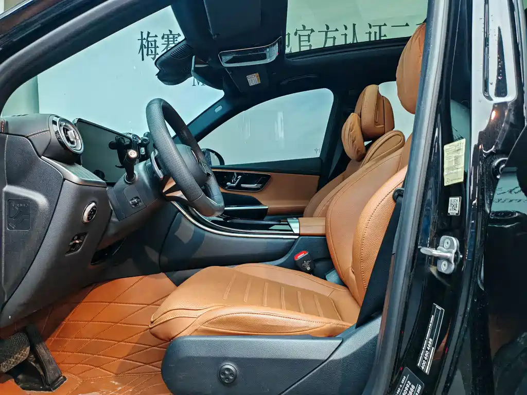 Mercedes-Benz GLC — миниатюра 11