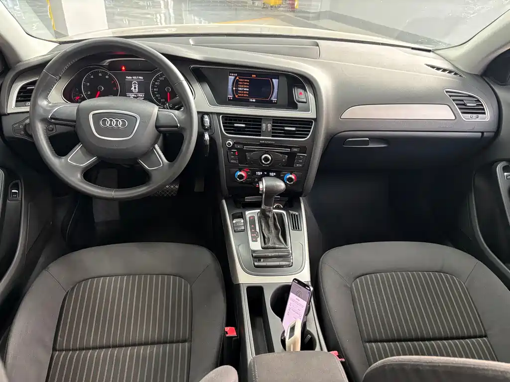 Audi A4L — миниатюра 7