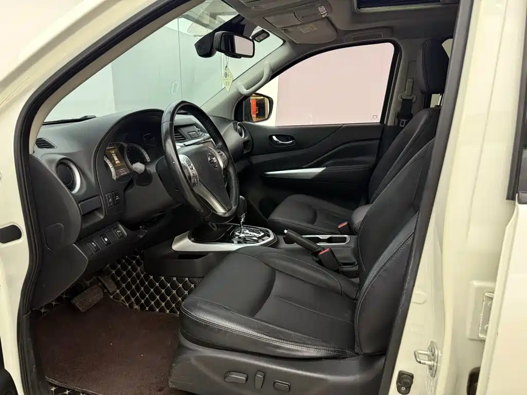 Nissan Terra — миниатюра 10