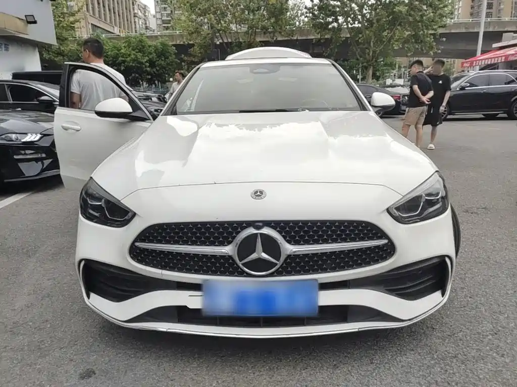 Mercedes-Benz C-Class — миниатюра 3