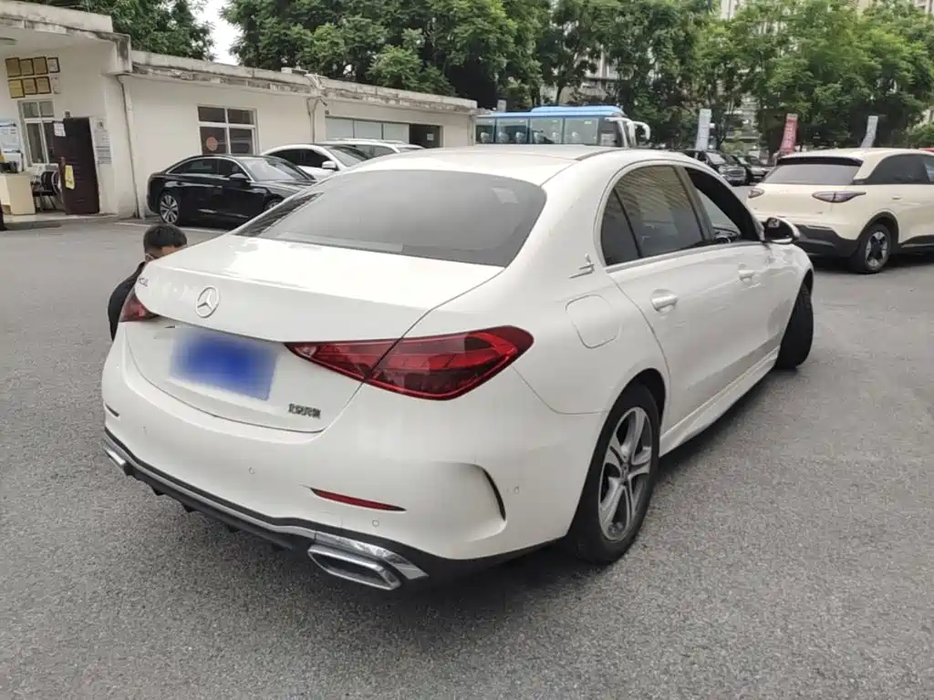 Mercedes-Benz C-Class — миниатюра 7
