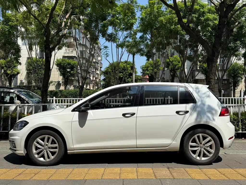 Volkswagen Golf — миниатюра 3