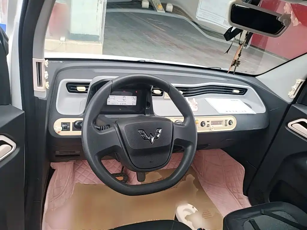 Wuling MINIEV — миниатюра 10