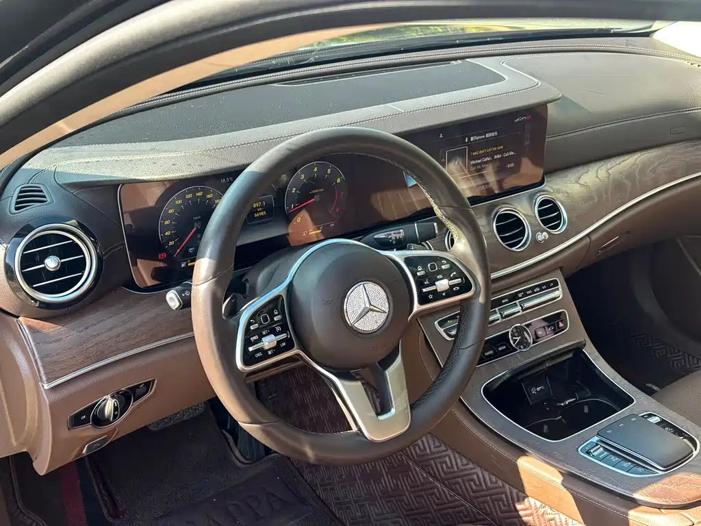 MERCEDES-BENZ E CLASS