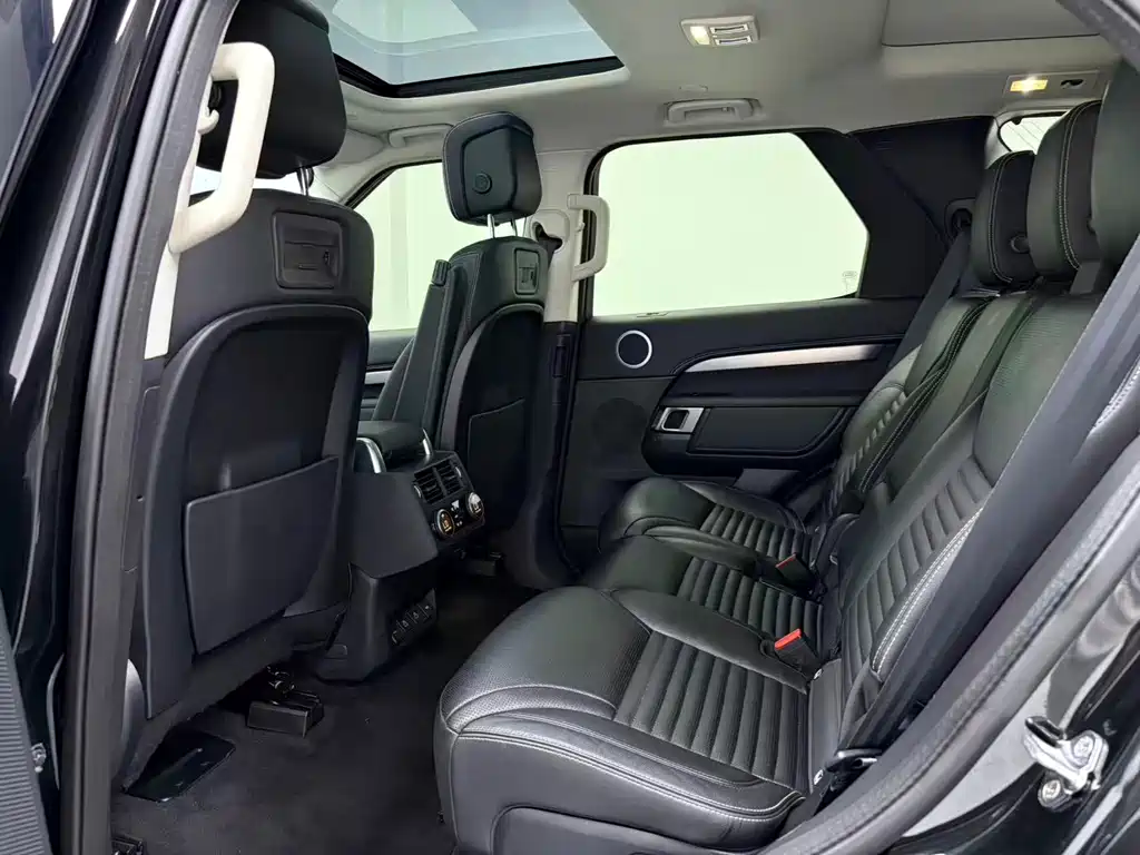 Land Rover Discovery 2021 360PS R-Dynamic SE