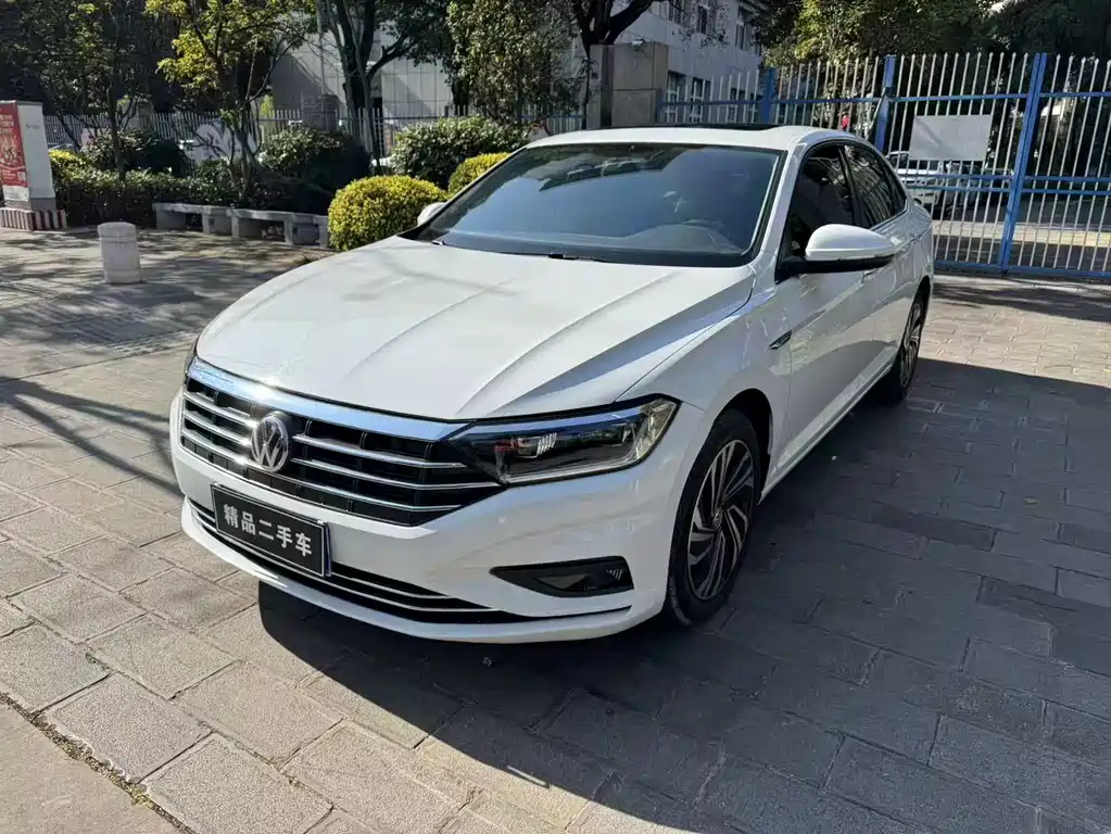Volkswagen Sagitar