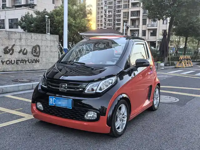 ZOTYE  E200 2017