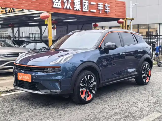 2021 Lynk & Co 06
