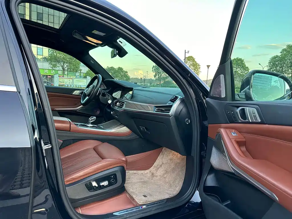 BMW X7 — миниатюра 18