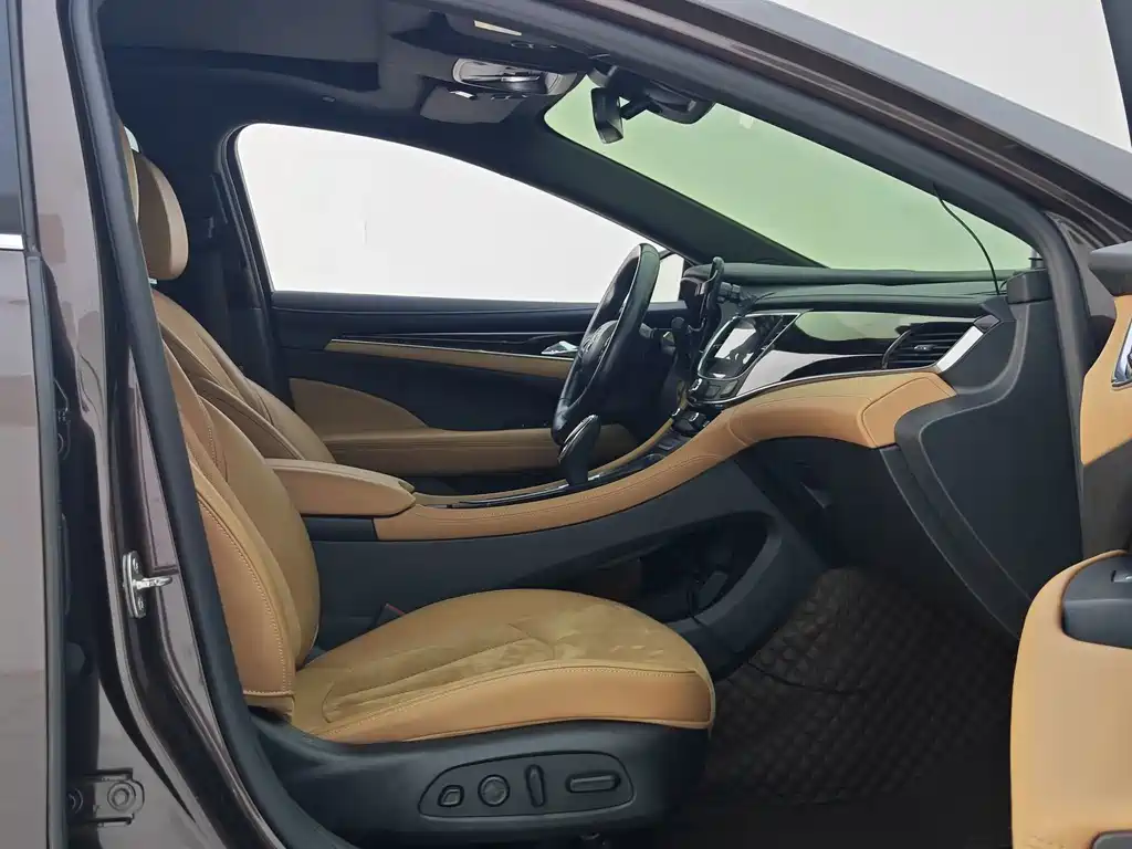 Buick LaCrosse — миниатюра 10