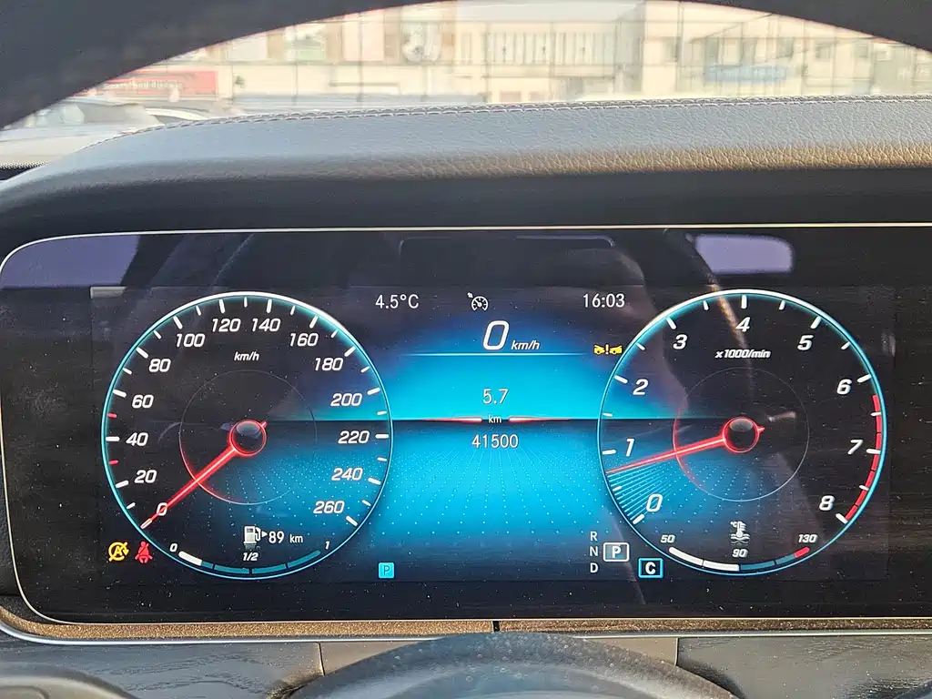 MERCEDES-BENZ E CLASS