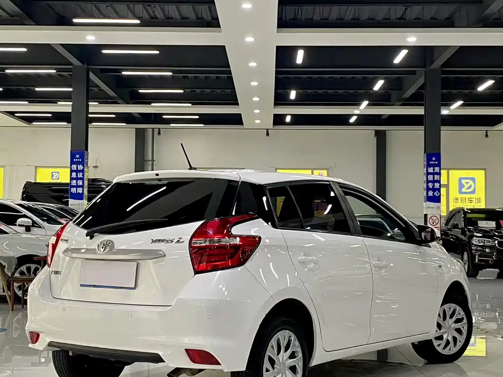 TOYOTA YARIS L ZHIXUAN