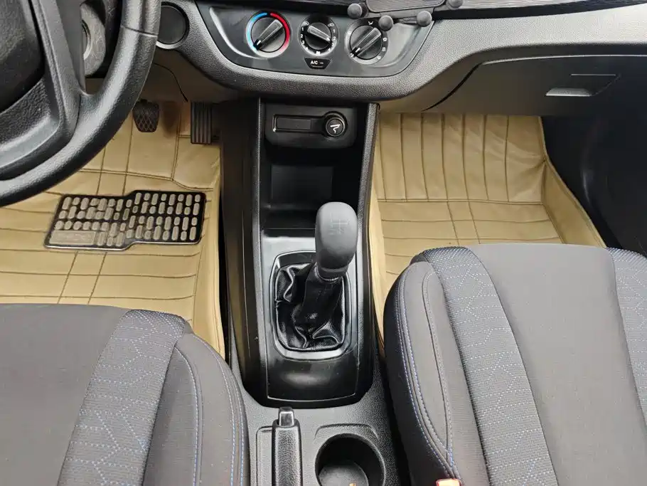 Baojun 310 — миниатюра 16