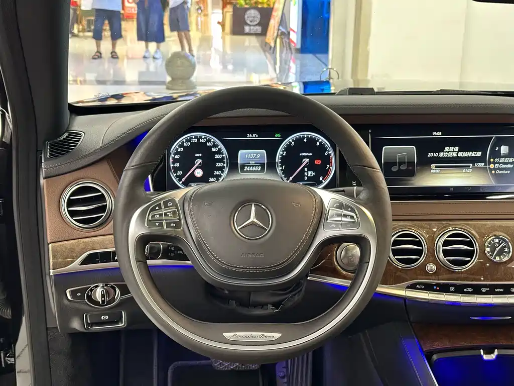 Mercedes-Benz S-Class — миниатюра 17