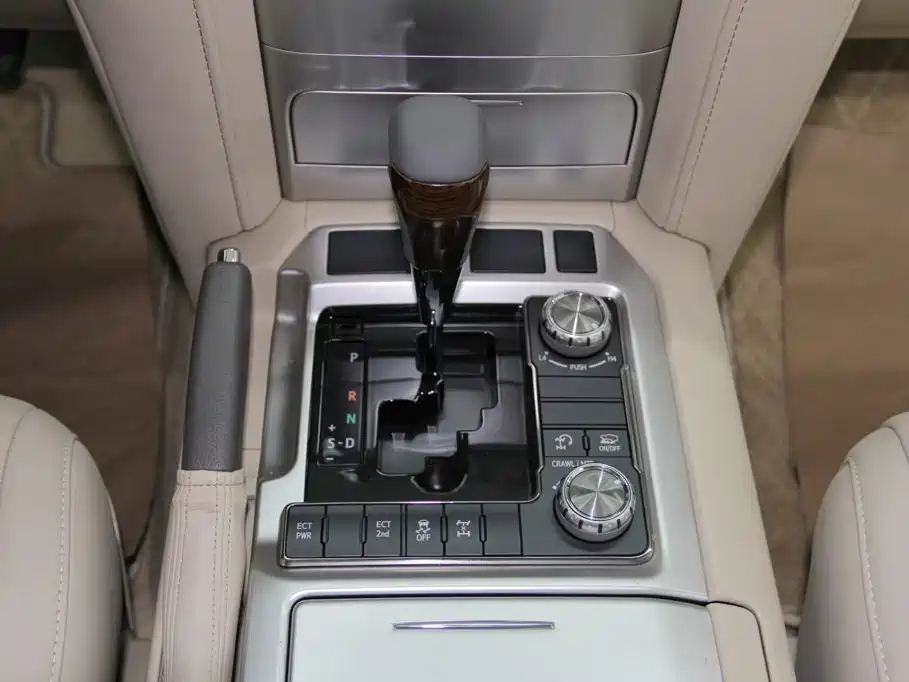 Toyota Land Cruiser — миниатюра 17