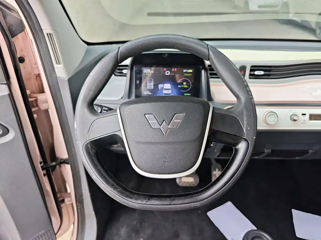 Wuling MINIEV — миниатюра 11