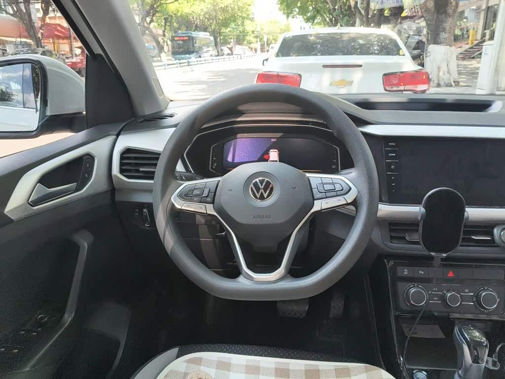 Volkswagen Tanying 1.5 л 2022 г. Белый, пробег 26500 км