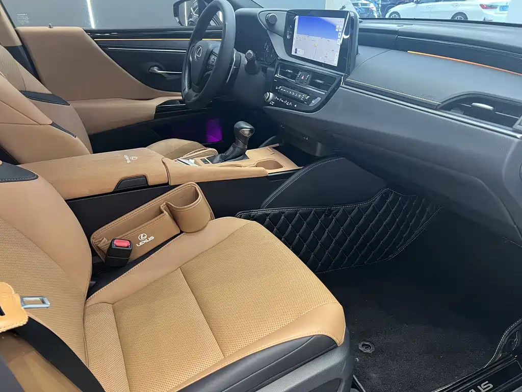 Lexus ES 2023 200