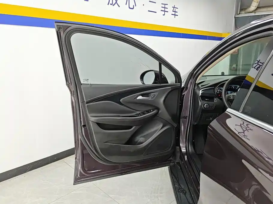 Buick Envision Plus — миниатюра 7