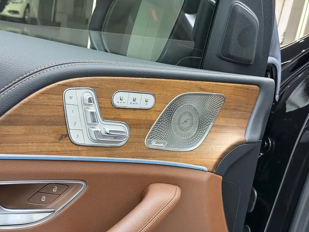 Mercedes-Benz GLS — миниатюра 6