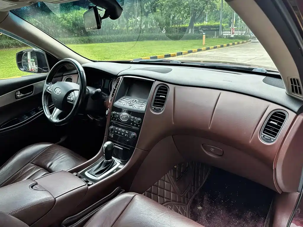 Infiniti QX50 — миниатюра 18