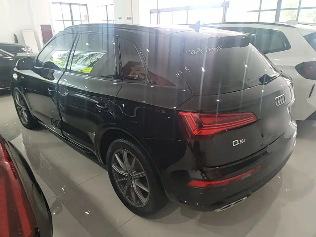 Audi Q5L — миниатюра 5