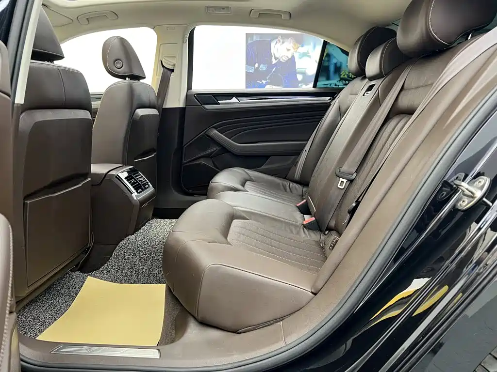 Volkswagen Phideon — миниатюра 20