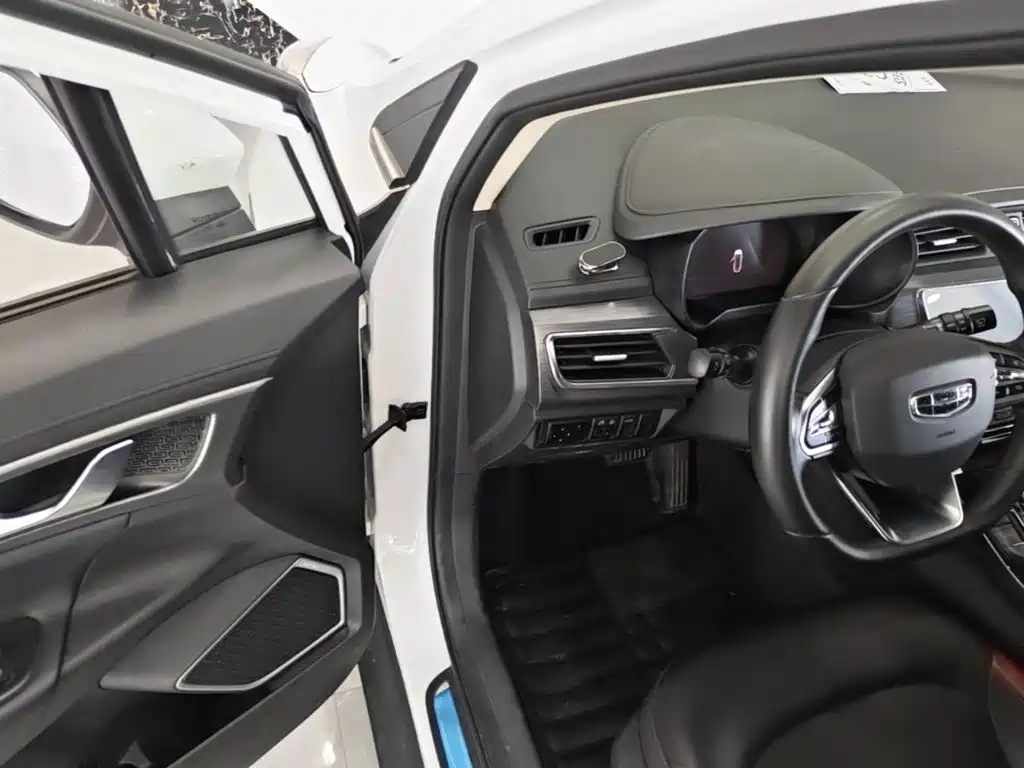 Geely Emgrand GS — миниатюра 16