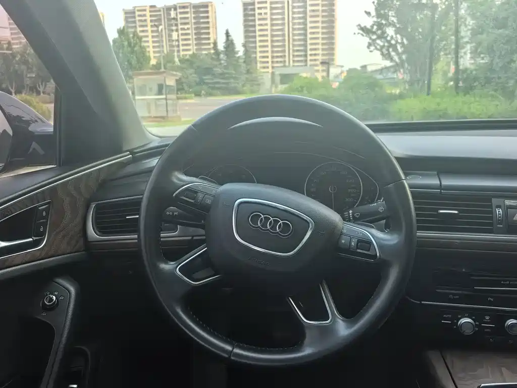 Audi A6L — миниатюра 9