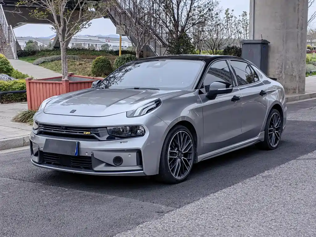 Lynk & Co 03 2022