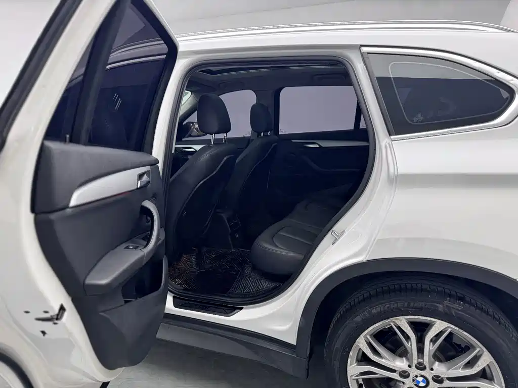 BMW X1 — миниатюра 14