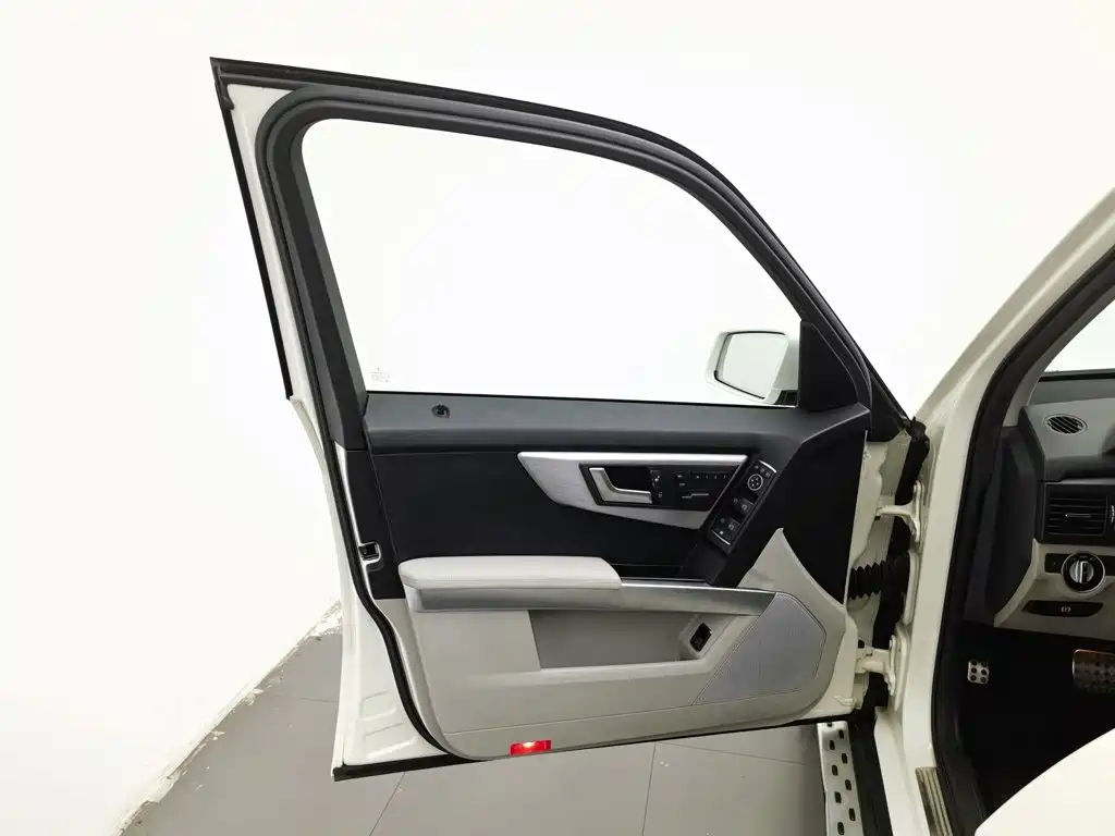 Mercedes-Benz GLK-Class — миниатюра 8
