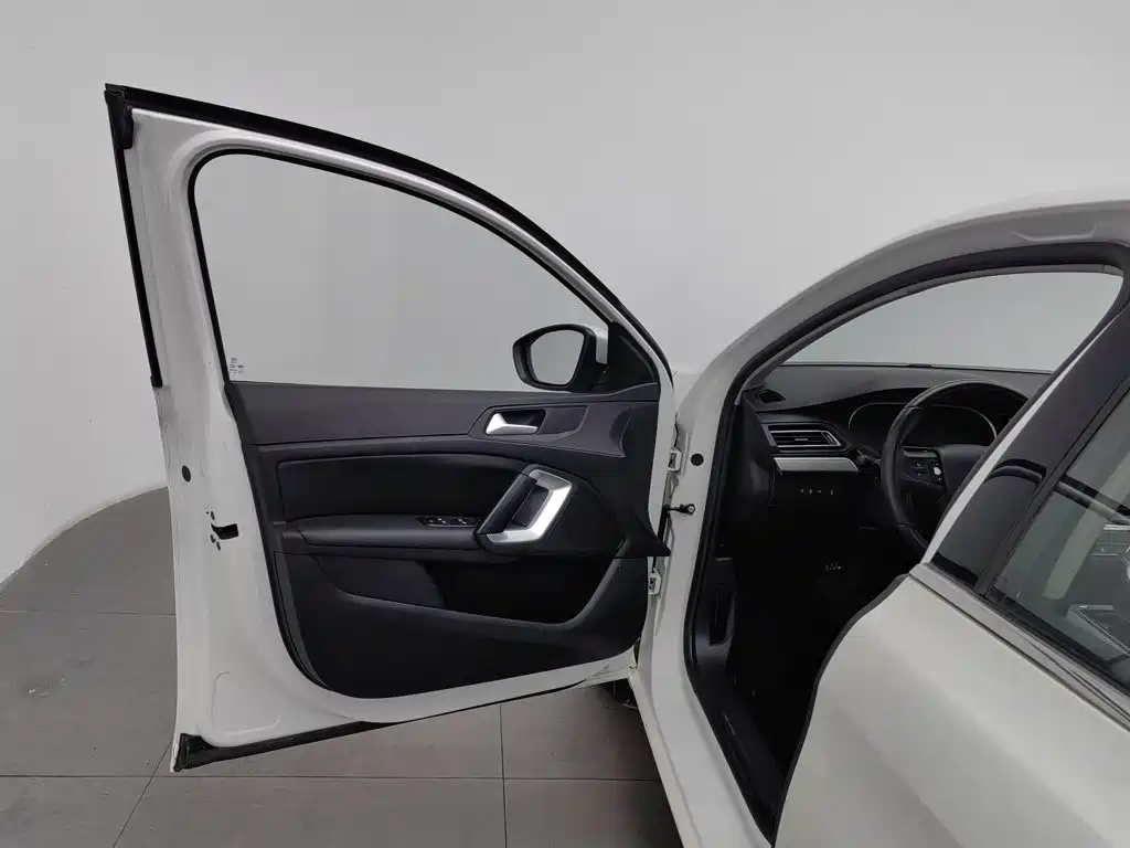 Peugeot 408 — миниатюра 8