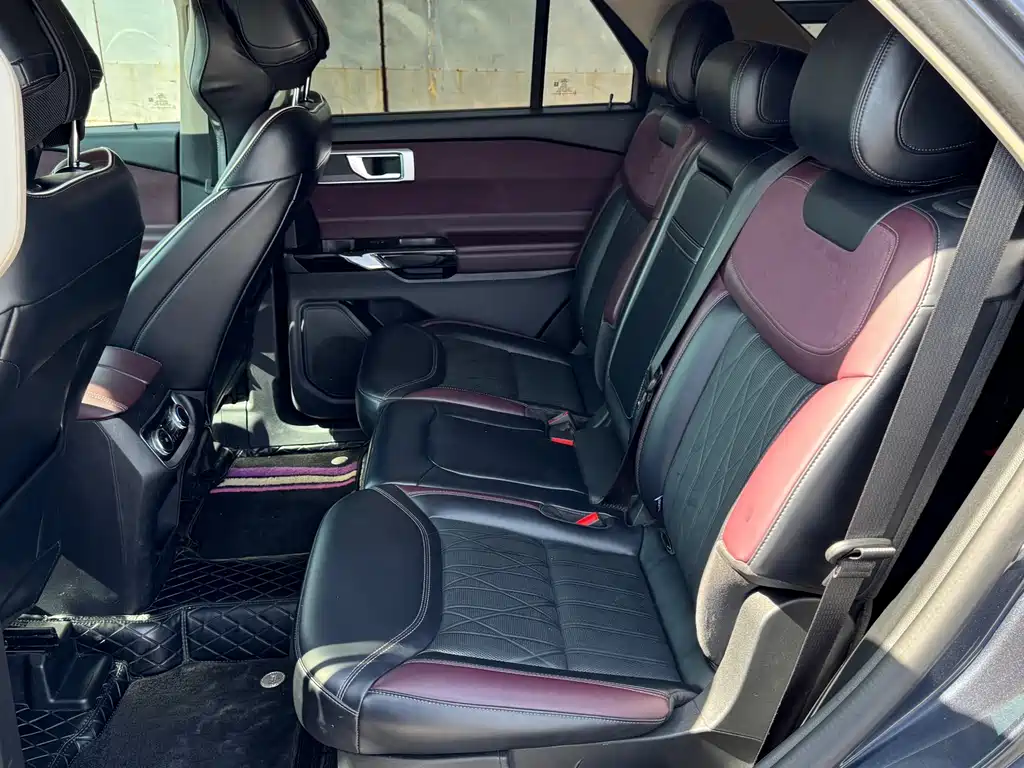 Ford Explorer — миниатюра 5