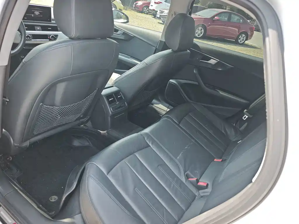 Audi A4L — миниатюра 9