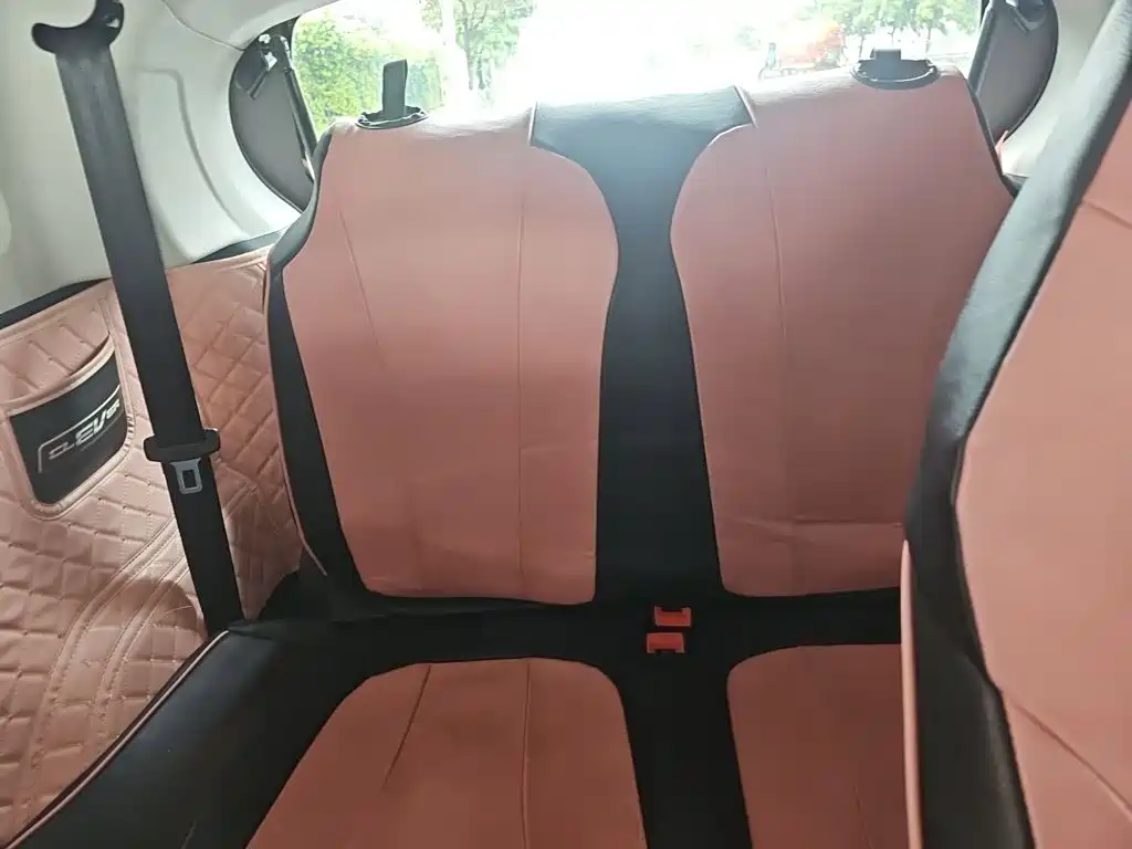 Roewe Clever — миниатюра 13