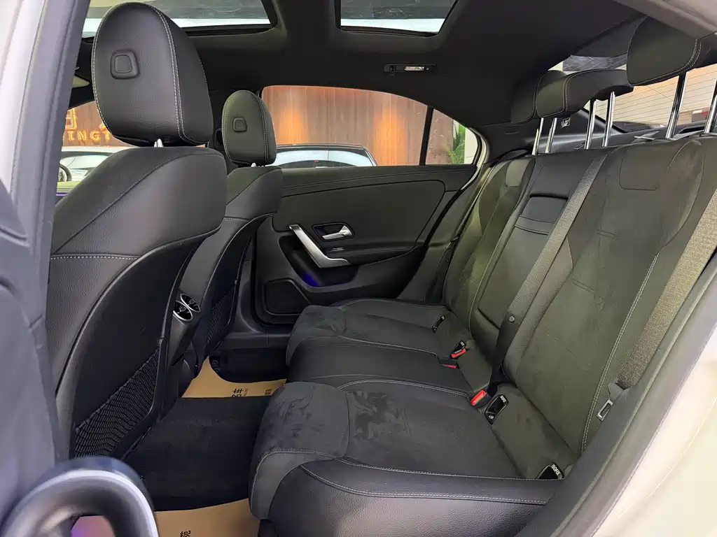 Mercedes-Benz A-Class — миниатюра 10