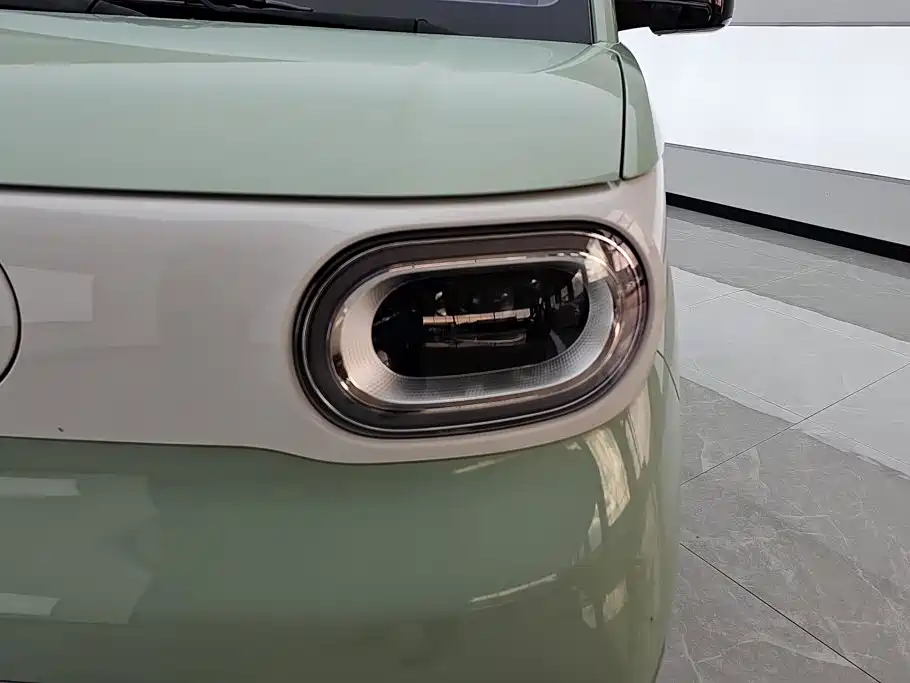 Wuling MINIEV — миниатюра 5