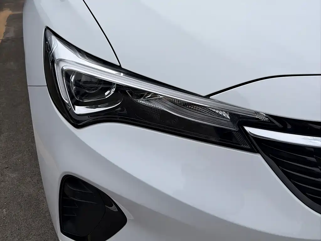 Buick Verano — миниатюра 4