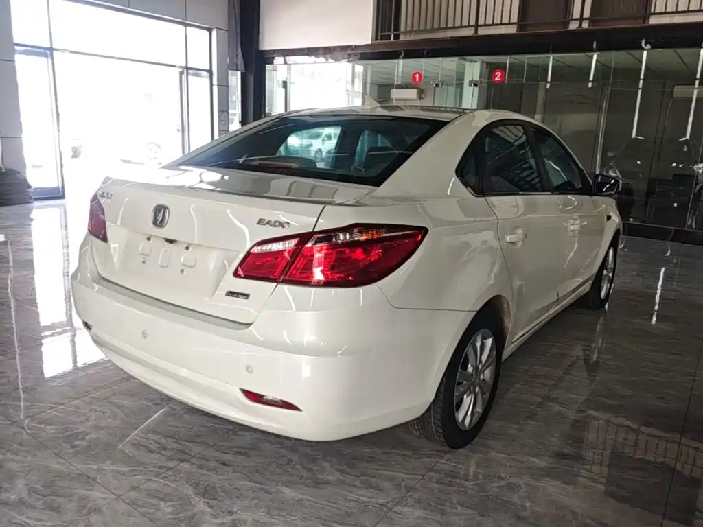 Changan Eado — миниатюра 7