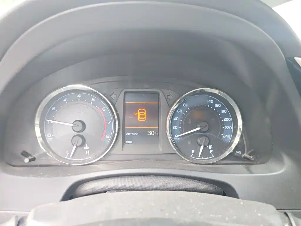 Toyota Corolla — миниатюра 4