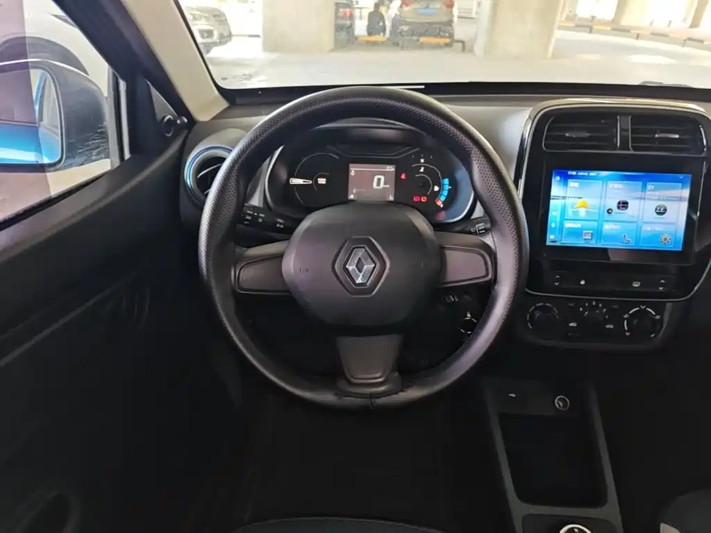 Renault City K-ZE — миниатюра 11