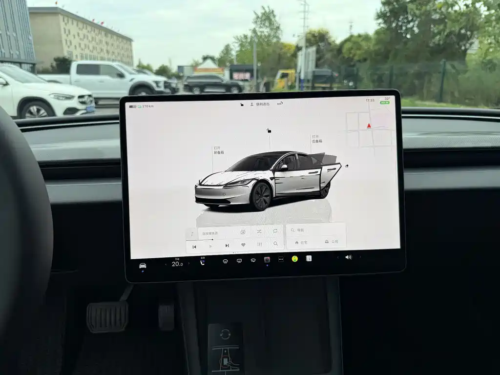 Tesla Model 3 — миниатюра 6